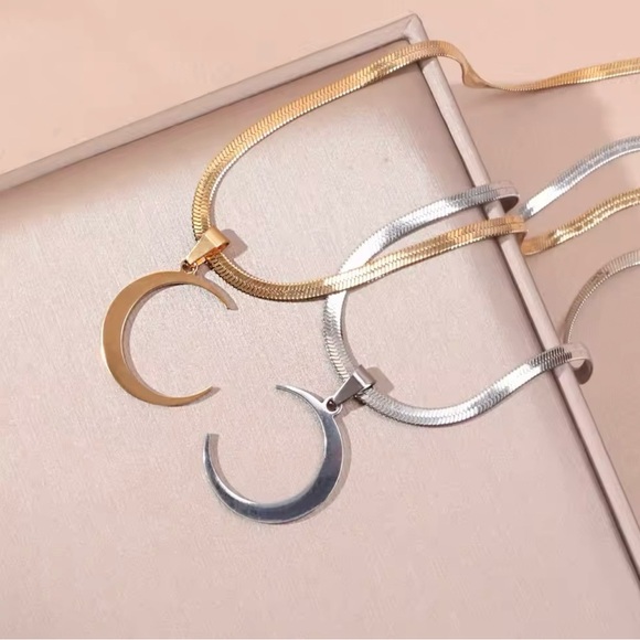 Stainless Steel Curved Crescent Moon Pendant Necklace 17.5” - Picture 2 of 6